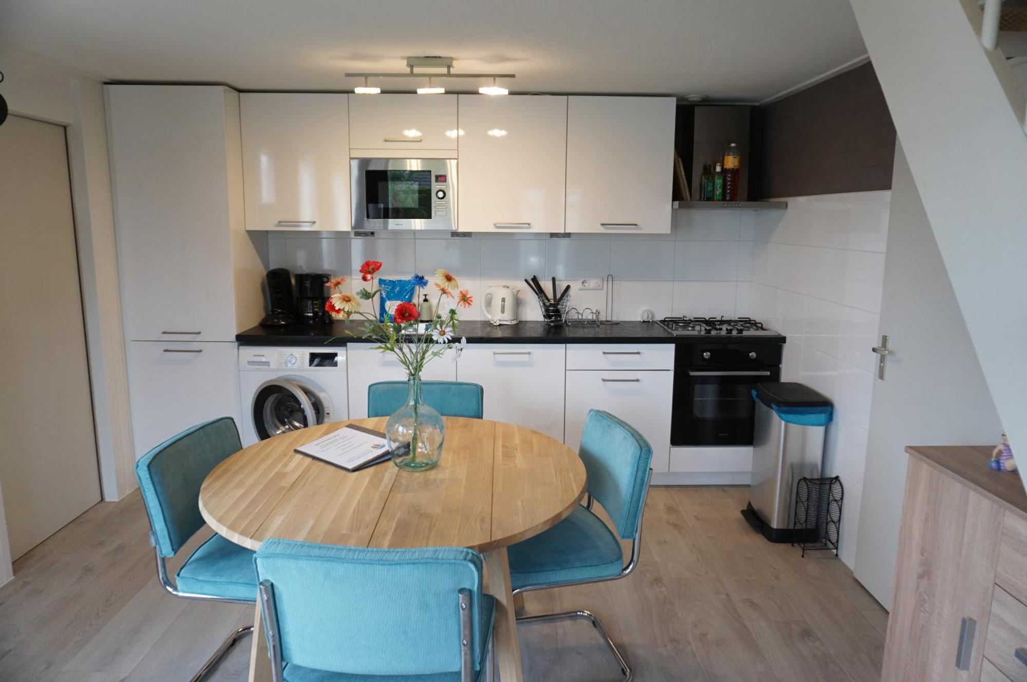 Kustverhuur, Park Schoneveld, Duinroos 102 Ferienhaus